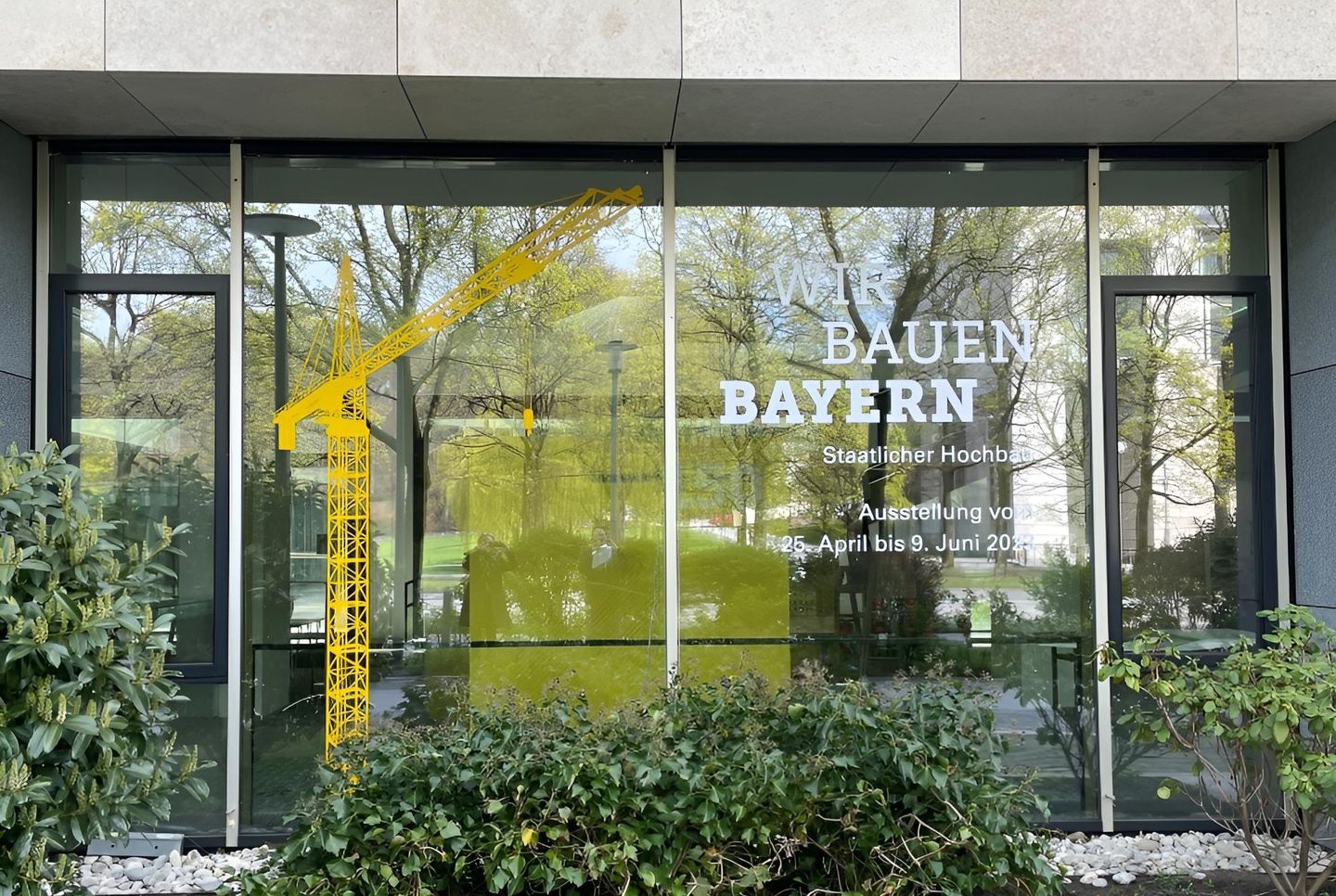 beschriftetes Schaufenster_restored